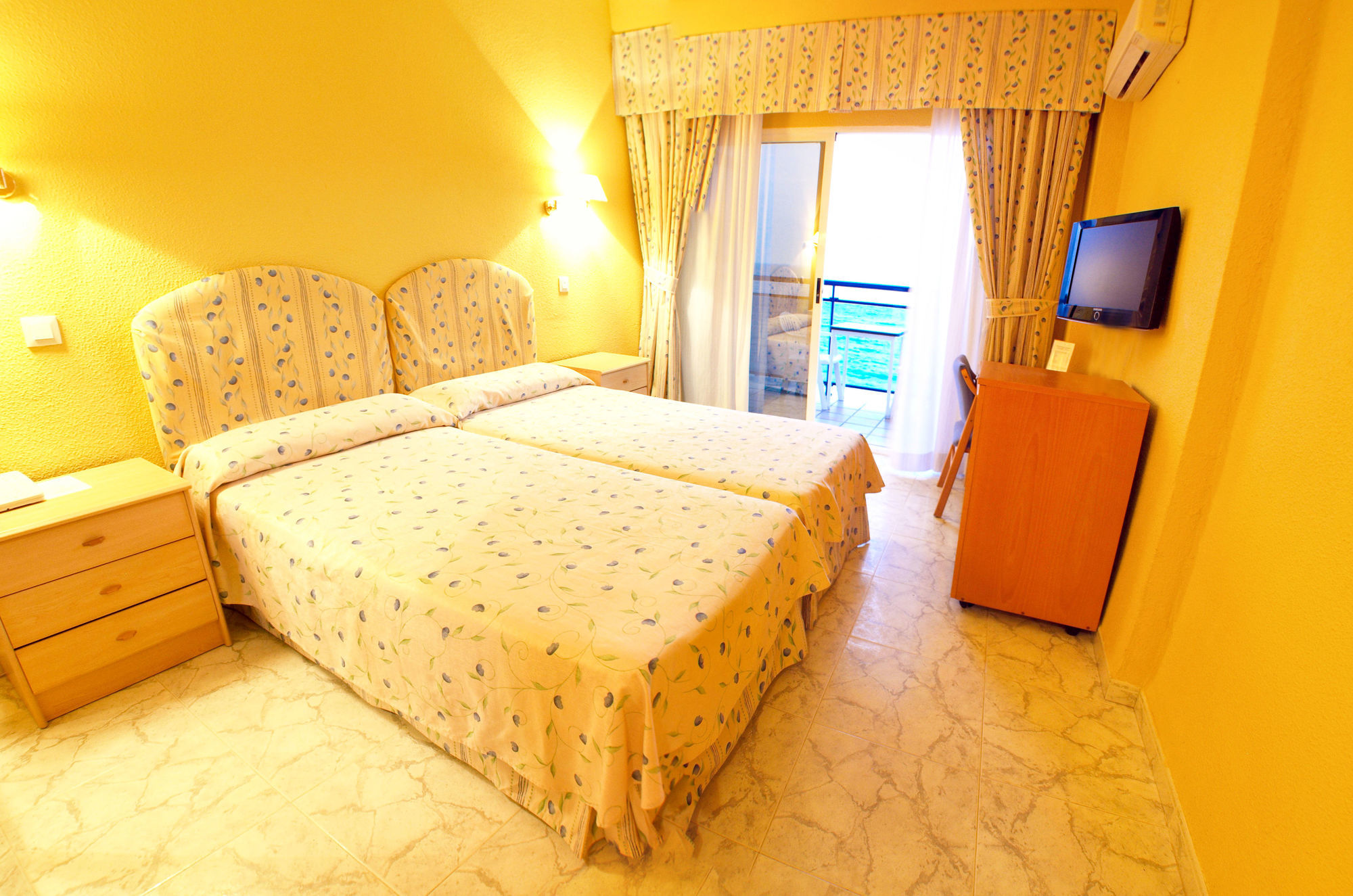 Hotel La Cala Finestrat Cala de Finestrat Rum bild